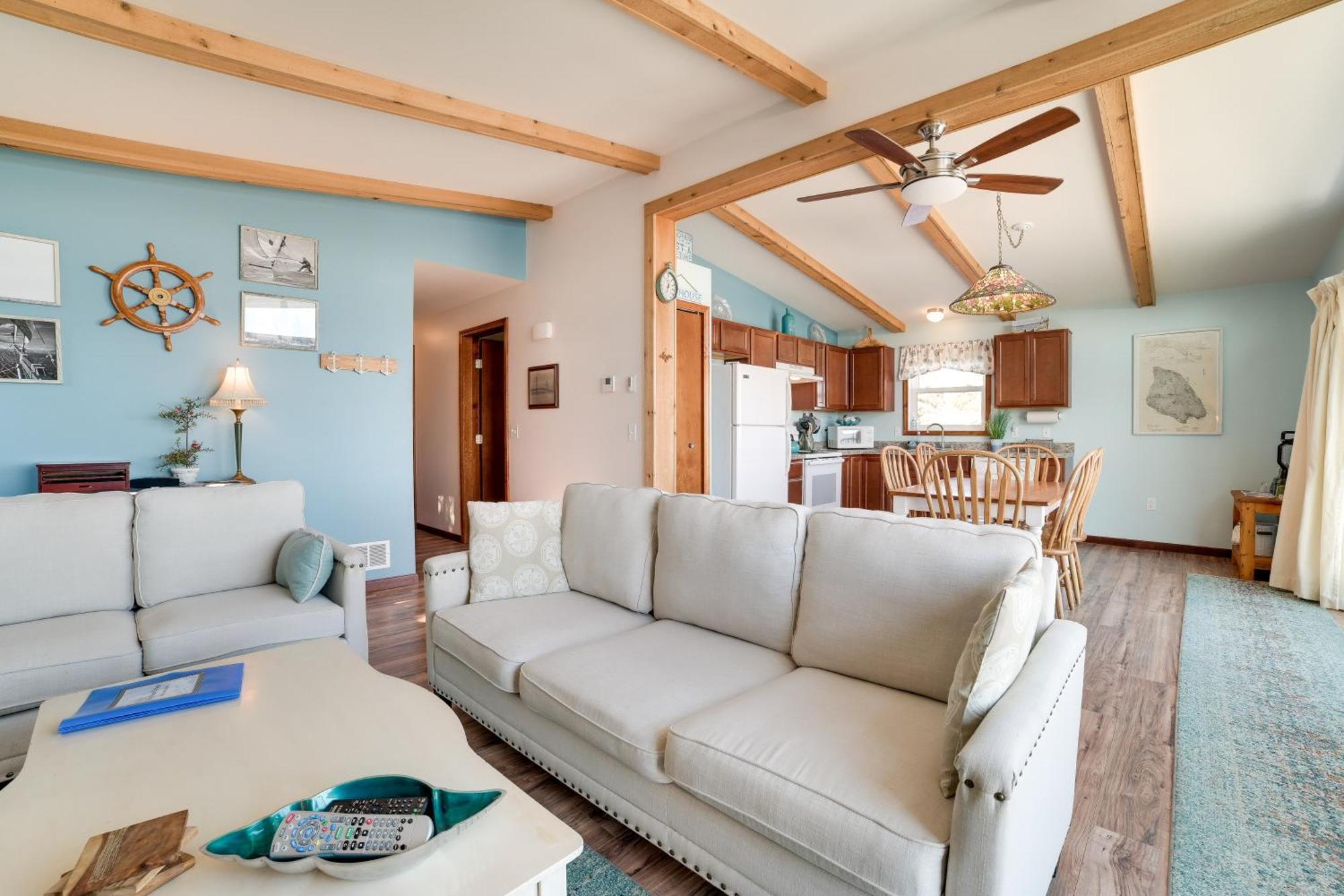 St Ignace Cottage With Deck And Beach On Lake Huron! Evergreen Shores Buitenkant foto